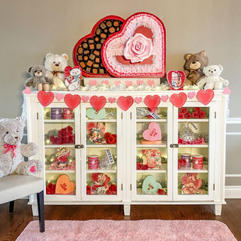 Vintage Valentines Day Decor with Oversized Candy