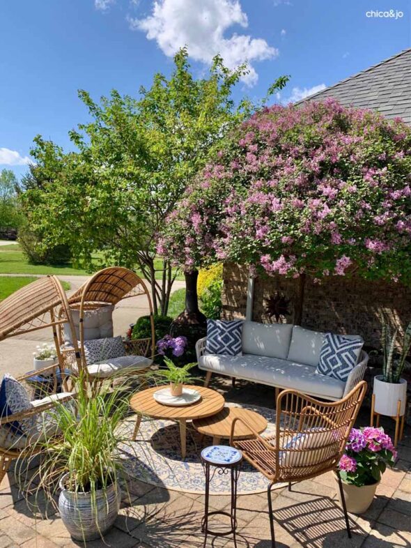 Tips for decorating an outdoor patio space