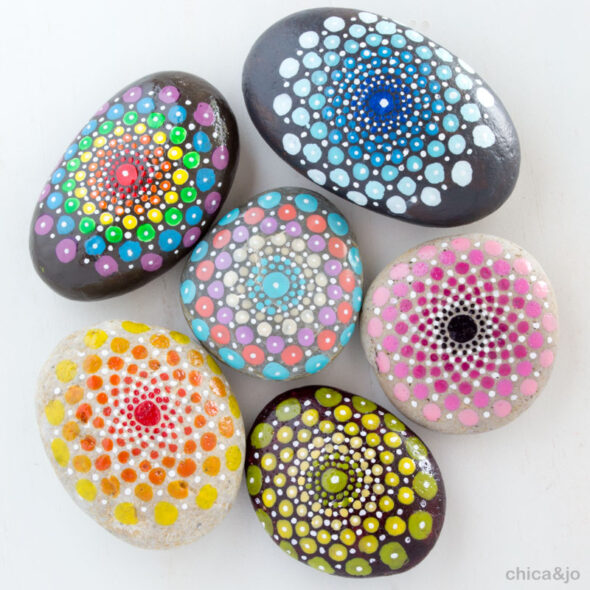 How to paint Mandala rocks with nail polish