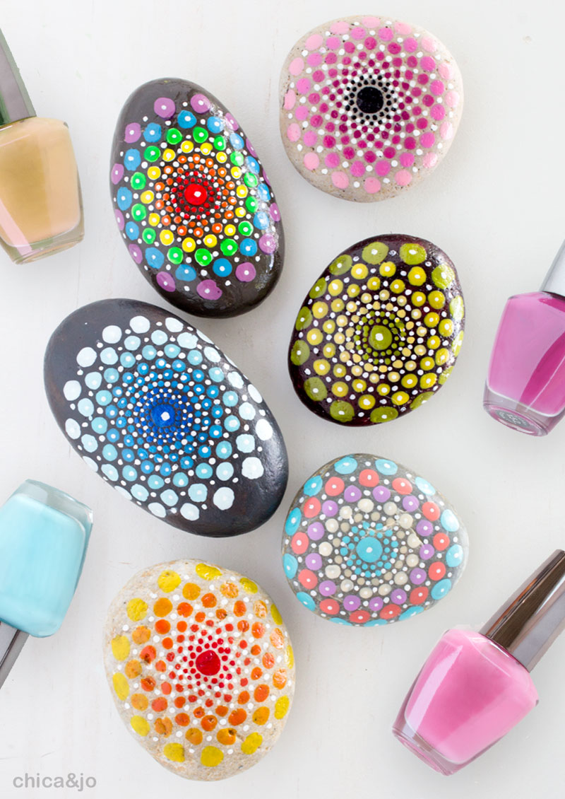 How to paint Mandala rocks with nail polish | Chica and Jo