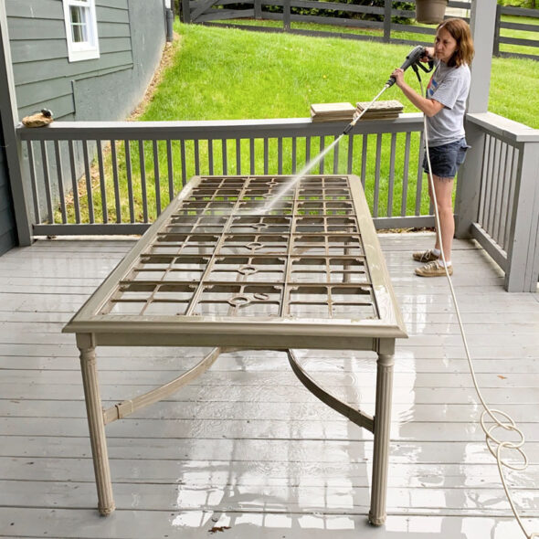 Tile top patio table makeover