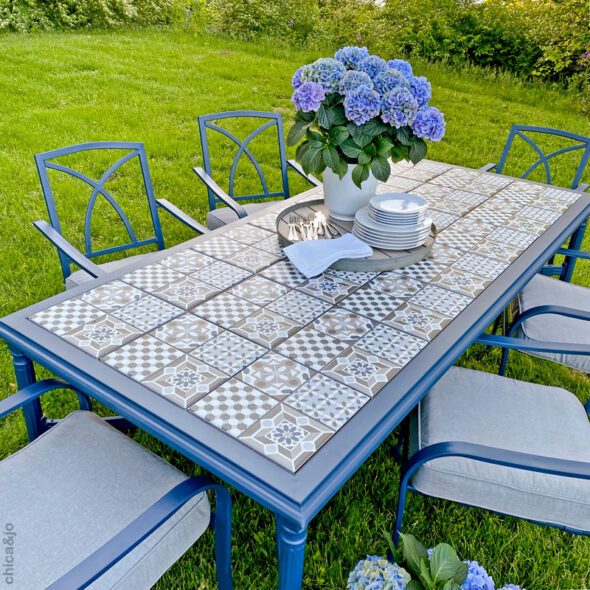 Tile top patio table makeover