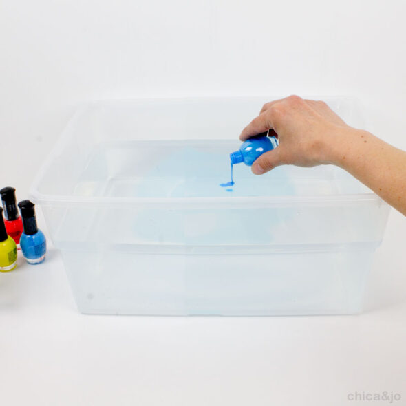 How to marble with nail polish