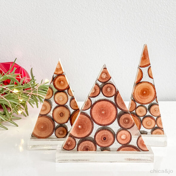 Christmas trees made from resin and wood slices