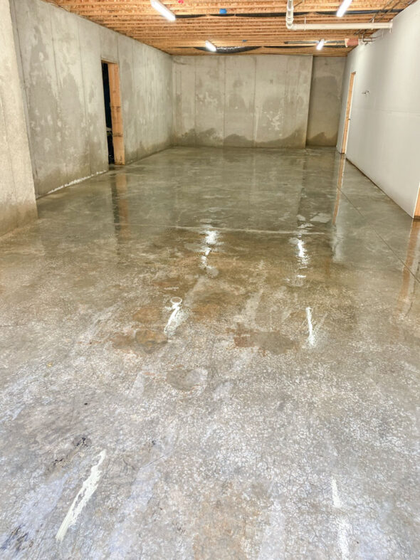 How to finish a garage floor with Rust-Oleum RockSolid