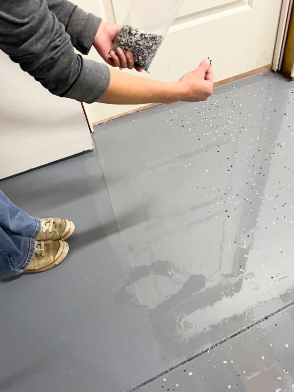 How to finish a garage floor with Rust-Oleum RockSolid