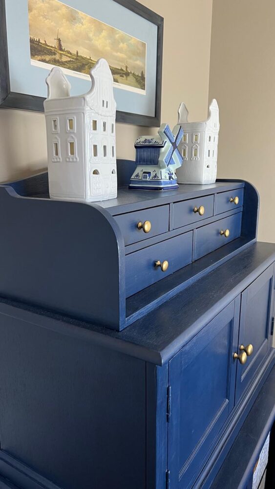 Dutch inspired dresser makeover