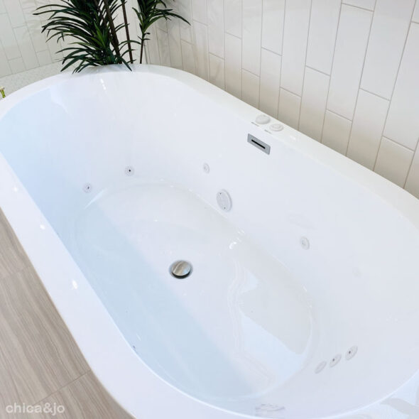 Choosing a modern freestanding jetted tub freestanding jacuzzi whirlpool tub