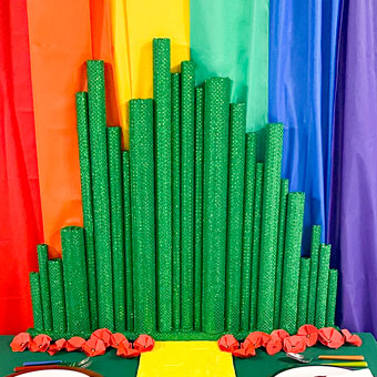 DIY Emerald City Backdrop for Wizard of Oz Party