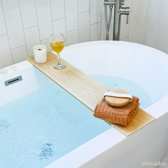 DIY Bathtub Tray - No Tools Needed - Design Dazzle