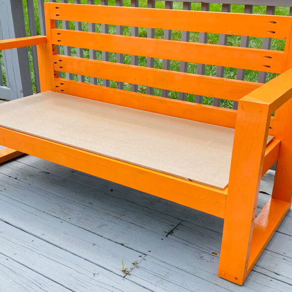 Tips for painting outdoor patio furniture