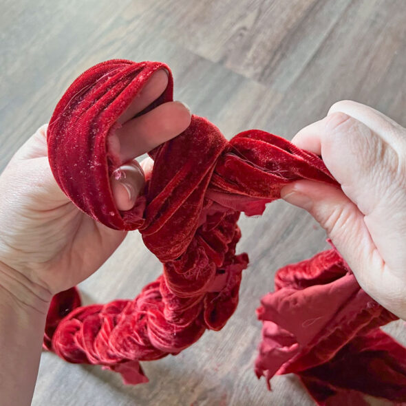 How to make a braided velvet wreath