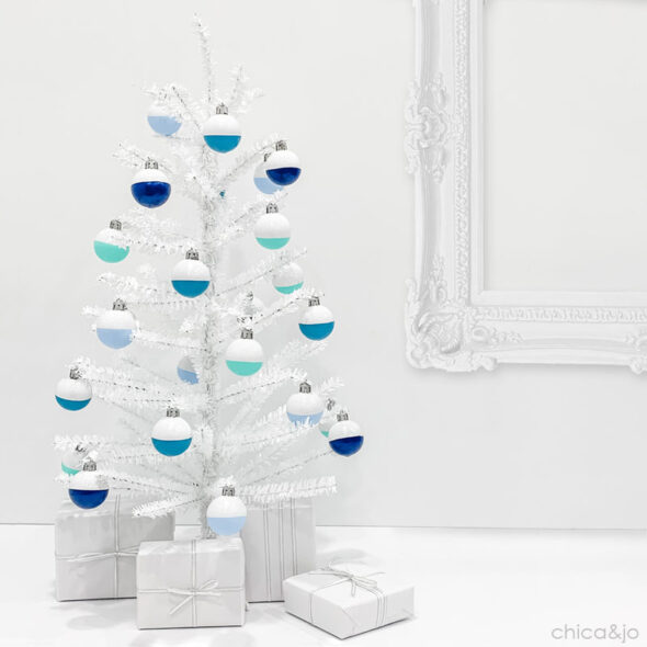 Unique Christmas tree ideas - paint dipped ornaments
