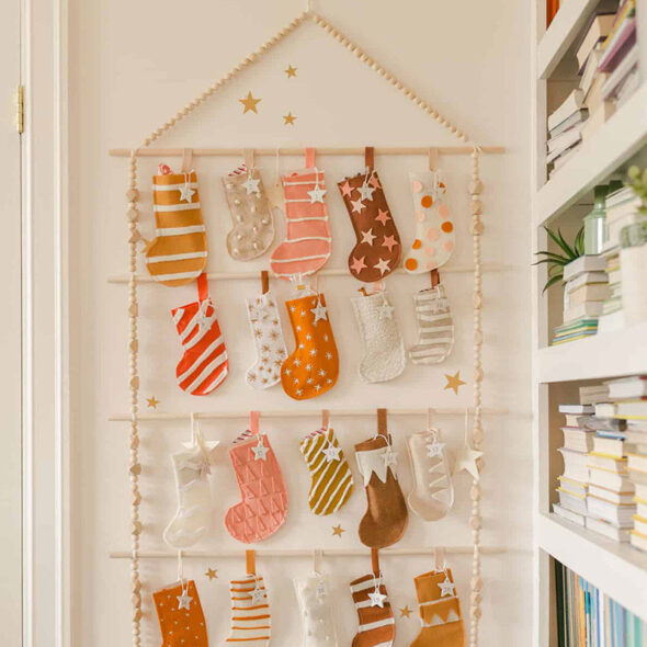 DIY advent calendar ideas - felt stockings