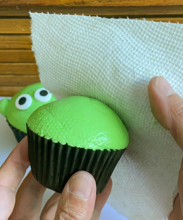 Toy Story party ideas - green alien cupcakes