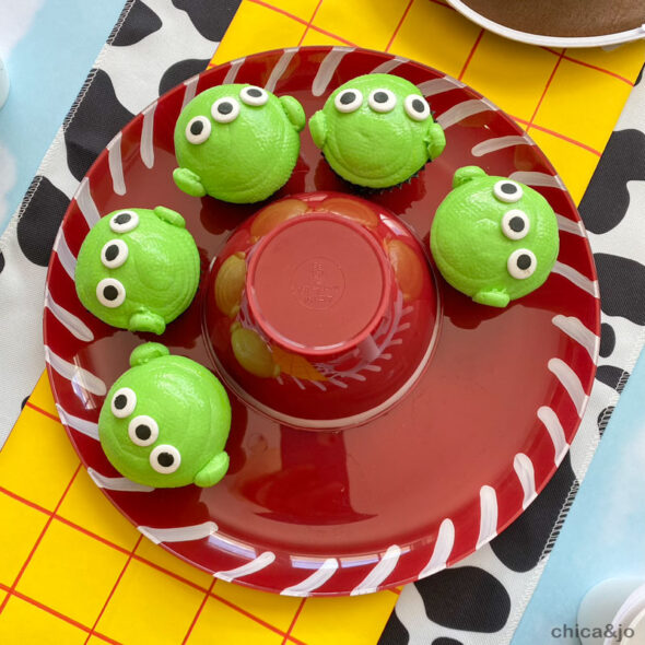 Toy Story party ideas - Jessie's hat serving platter