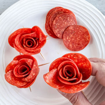How to Make Pepperoni Roses