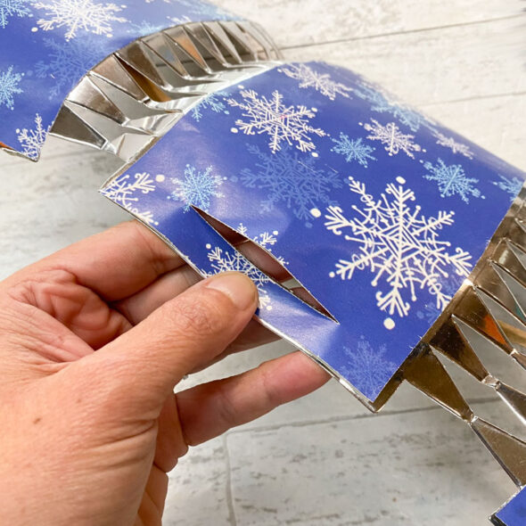 how to make christmas crackers easy - open slot