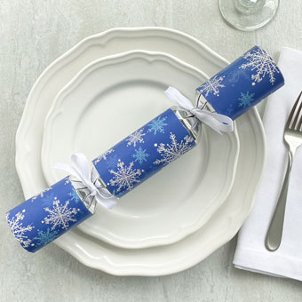 How to Make Christmas Crackers (Easy DIY)