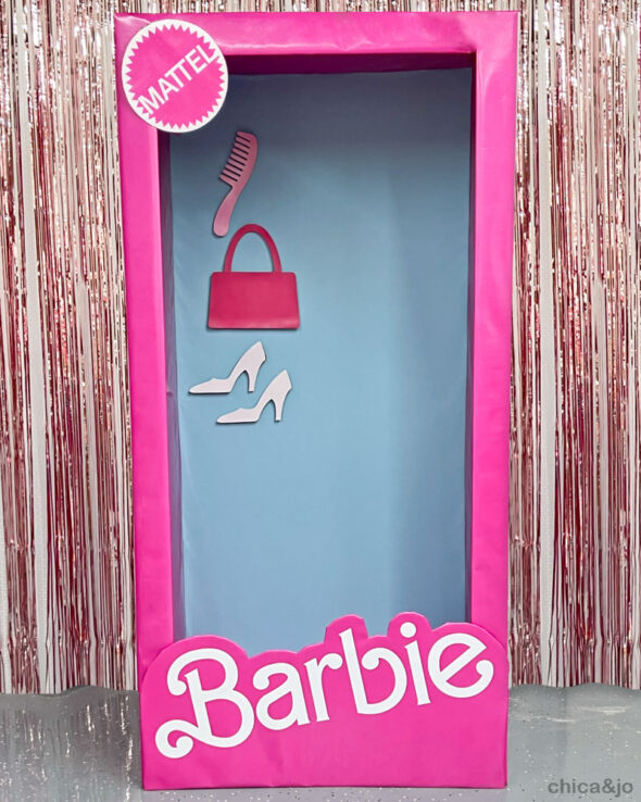 DIY Barbie box photo booth - finished box